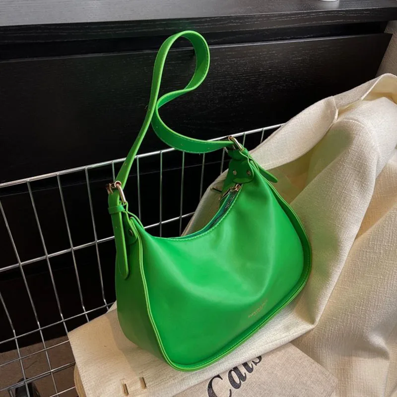 2022 Spring Soft PU Leather Shoulder Crossbody Sling Bags Women Armpit Bag Luxury Brand Designer Fashion Handbag and Purses Lady
2022 Spring Soft PU Leather Shoulder Crossbody Sling Bags Women Armpit Bag Luxury Brand Designer Fashion Handbag and Purses Lady