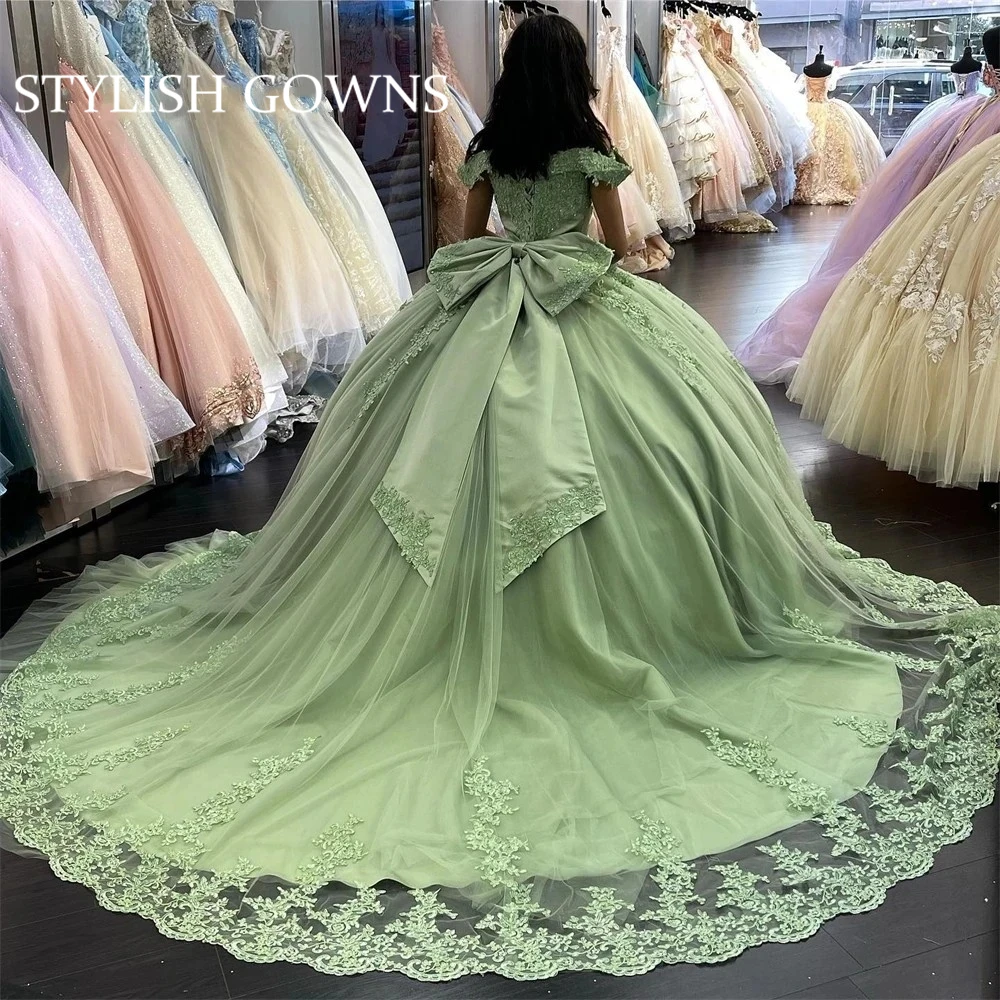 Sage Green Off-Shoulder Quinceanera Dresses With Bow Fashion Appliques Lace Sweet 16 Ball Gown Birthday 15th Party Dress
Sage Green Off-Shoulder Quinceanera Dresses With Bow Fashion Appliques Lace Sweet 16 Ball Gown Birthday 15th Party Dress
