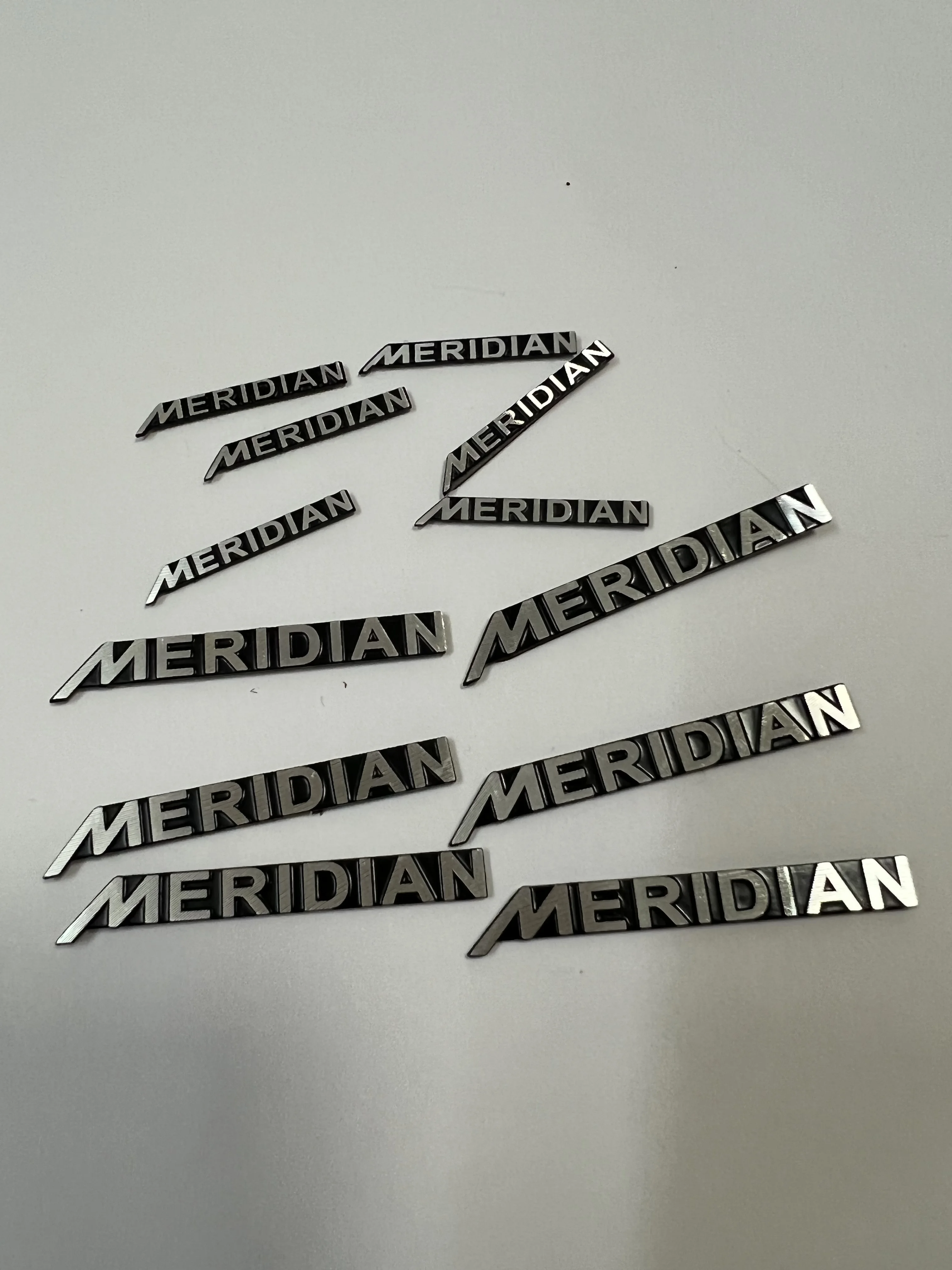 4PCS MERIDIAN Speaker aluminum sticker car styling For porsche cayenne Macan Fit Land rover Range Rover Evoque For Mercedes-Benz
4PCS MERIDIAN Speaker aluminum sticker car styling For porsche cayenne Macan Fit Land rover Range Rover Evoque For Mercedes-Benz