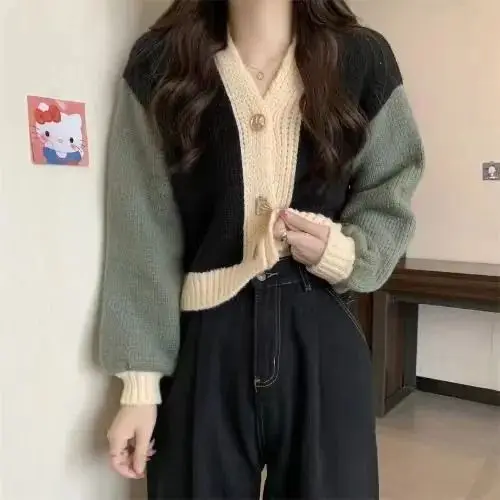 Women Cardigan V-Neck Sweater 2023 New Spring Autumn Korean Female Long Sleeve Loose Knitted Patchwork Sweater Tops Z123
Women Cardigan V-Neck Sweater 2023 New Spring Autumn Korean Female Long Sleeve Loose Knitted Patchwork Sweater Tops Z123