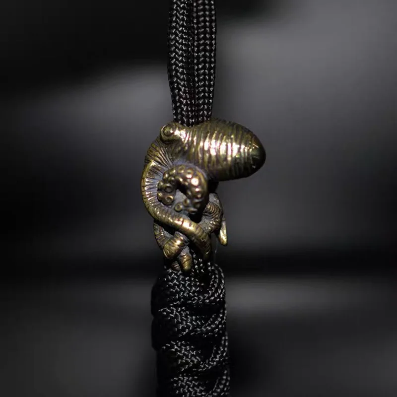 Retro Brass Sea Animal Octopus Knife Beads Outdoor EDC Umbrella Rope Pendant DIY Paracord Bracelets Accessories Lanyard Hangings
Retro Brass Sea Animal Octopus Knife Beads Outdoor EDC Umbrella Rope Pendant DIY Paracord Bracelets Accessories Lanyard Hangings