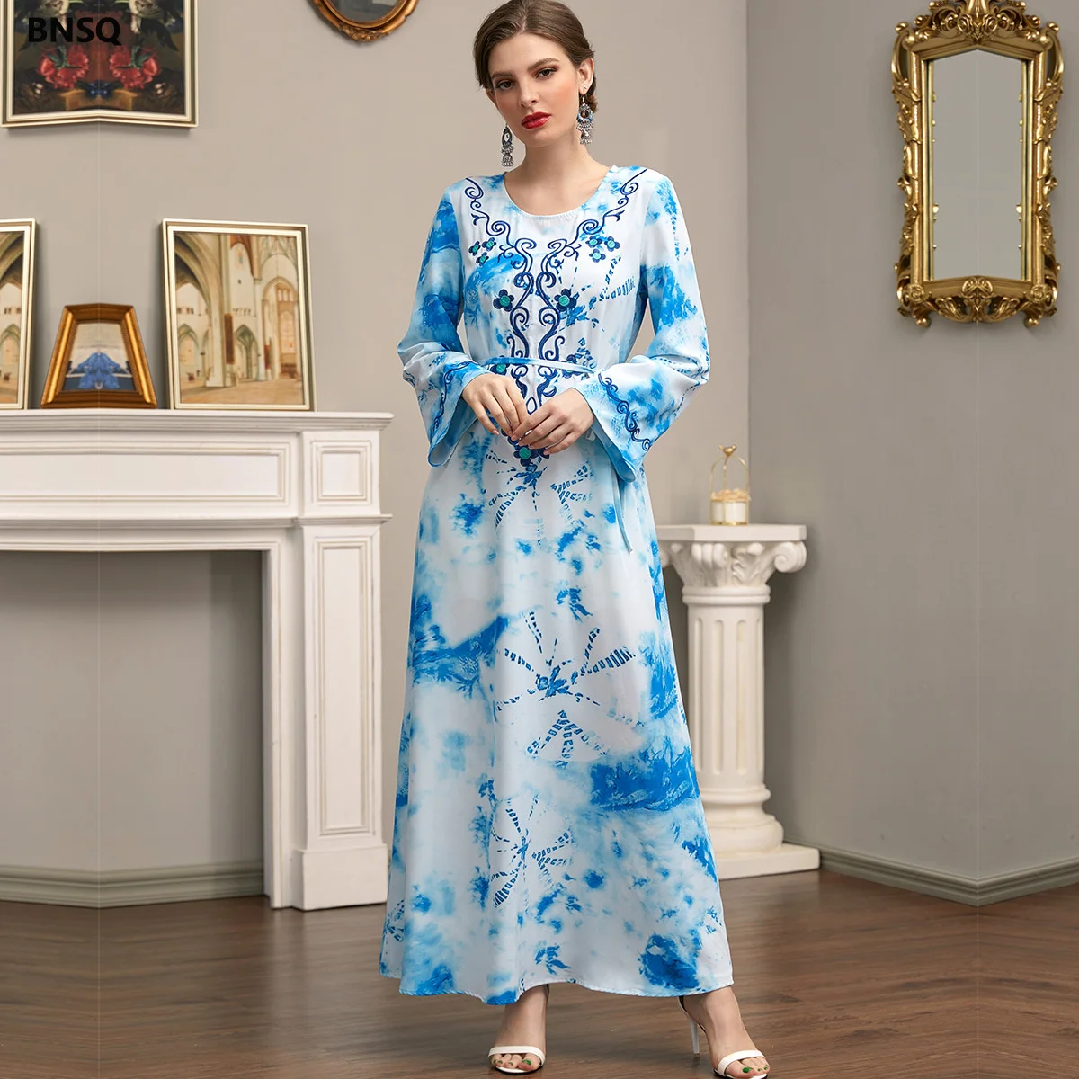 Fashion Blue High Waist Temperament Commuter Round Neck Lace up Long Sleeve Embroidery Printed Waist closing National Dress
Fashion Blue High Waist Temperament Commuter Round Neck Lace up Long Sleeve Embroidery Printed Waist closing National Dress