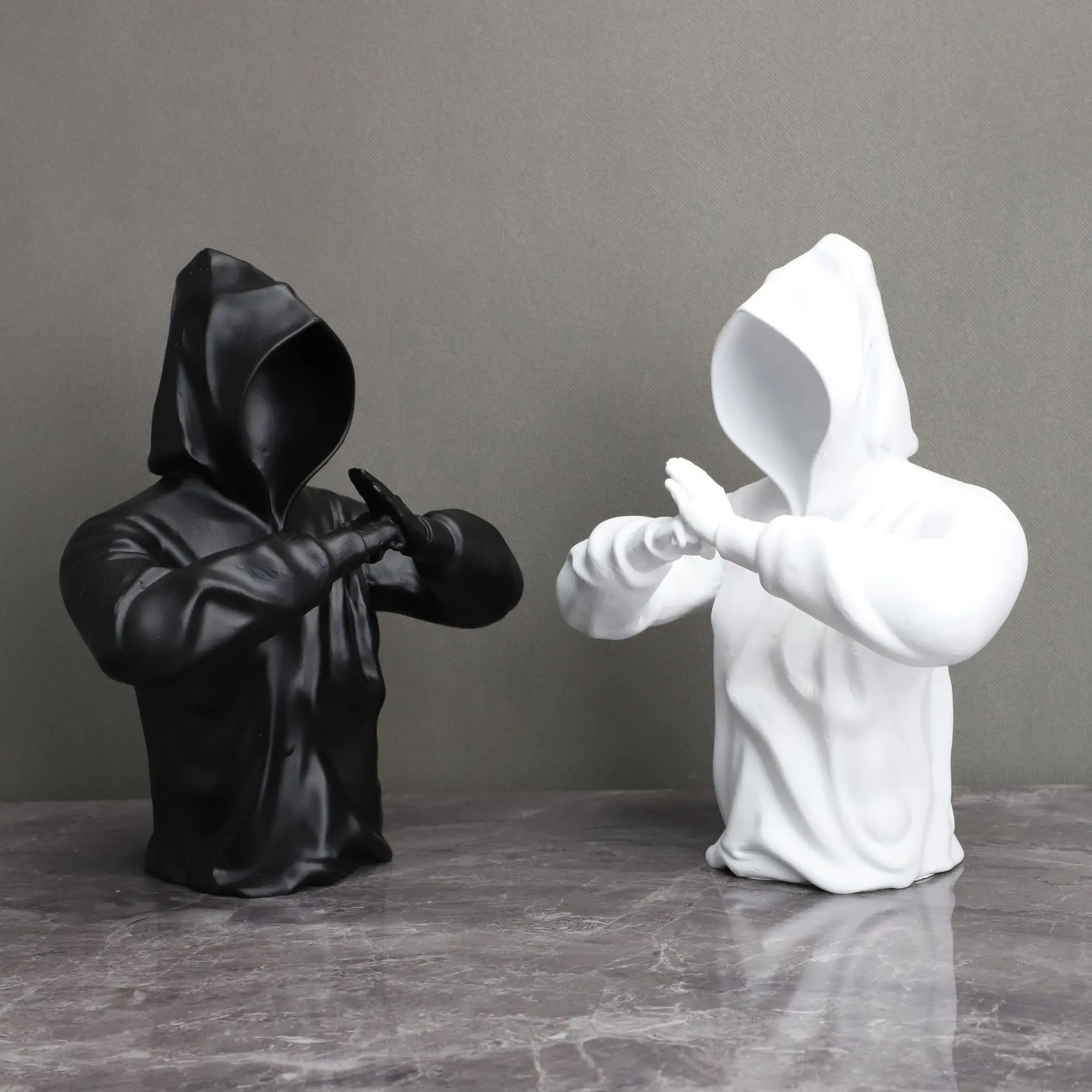 

Современная полимерная черно-белая скульптура, абстрактная художественная фигурка, статуя, поделки, столешница, украшение, простая современная гостиная, ТВ