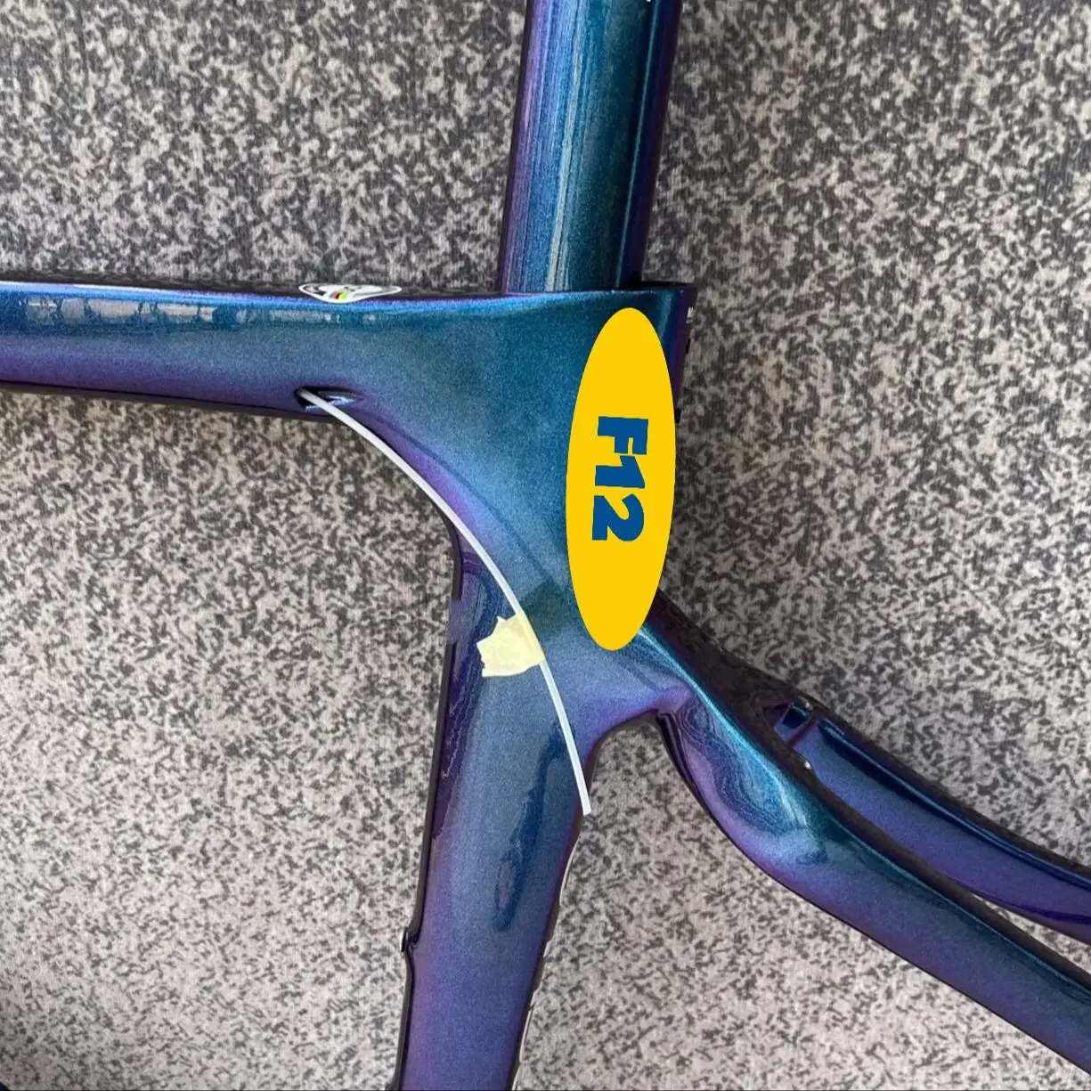 2023 Chameleon F12 Road Bike Frame Threaded BSA Compatible Di2 Group 700C V/Disc Brake UD Made in Taiwan
2023 Chameleon F12 Road Bike Frame Threaded BSA Compatible Di2 Group 700C V/Disc Brake UD Made in Taiwan