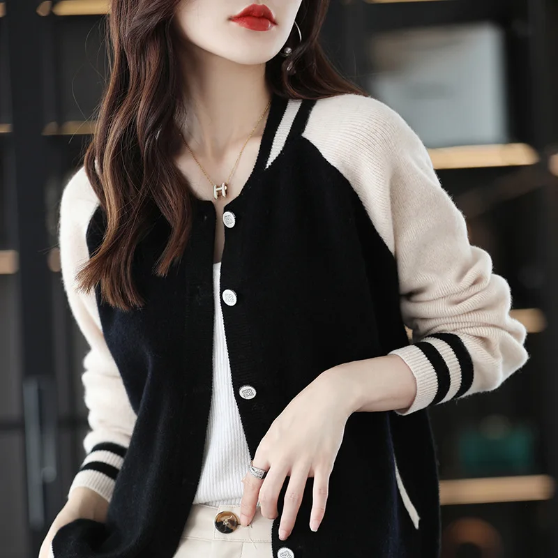 Black baseball uniform wool jacket women's early autumn new style small retro loose fashion all-match sweater sweater
Black baseball uniform wool jacket women's early autumn new style small retro loose fashion all-match sweater sweater