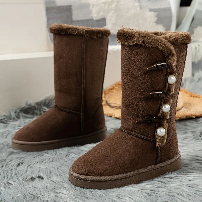 Mid-tube Thick Soled Snow Boots Women 2023 Winter New Pearl Buckle Outside To Wear Cashmere Non-slip Warm Cotton Shoes
Mid-tube Thick Soled Snow Boots Women 2023 Winter New Pearl Buckle Outside To Wear Cashmere Non-slip Warm Cotton Shoes