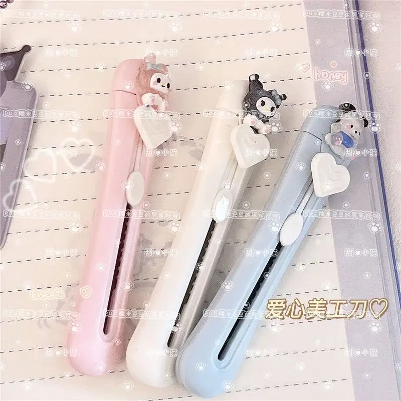 Kawaii Sanrios Utility Knife Kuromi My Melody Pachacco Cartoon Portable Student Handmade Knife Unboxing Knife Toy for Girls Gift
Kawaii Sanrios Utility Knife Kuromi My Melody Pachacco Cartoon Portable Student Handmade Knife Unboxing Knife Toy for Girls Gift