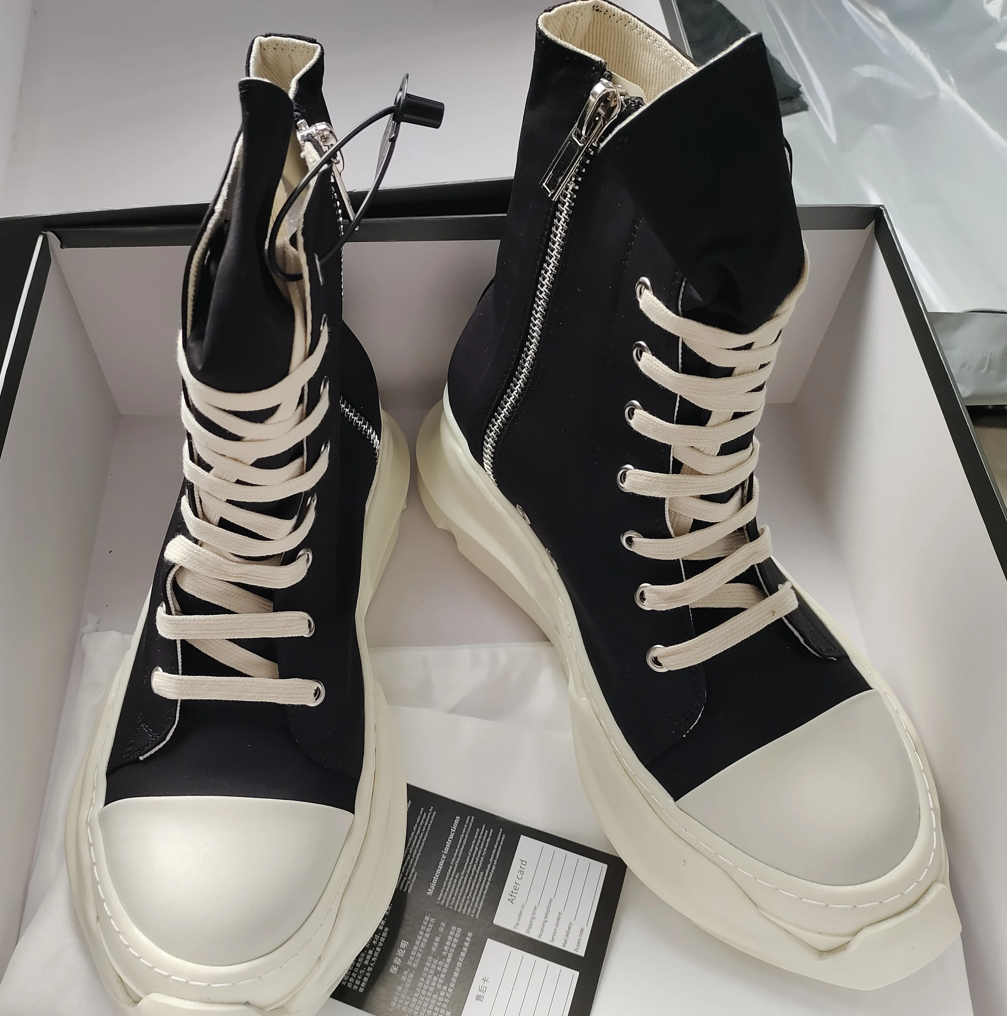 Rick 2021 Top Fashion Ro Owens Men's Canvas Shoes High Street Women Winter Boots Vintage Sneakers Famale
Rick 2021 Top Fashion Ro Owens Men's Canvas Shoes High Street Women Winter Boots Vintage Sneakers Famale