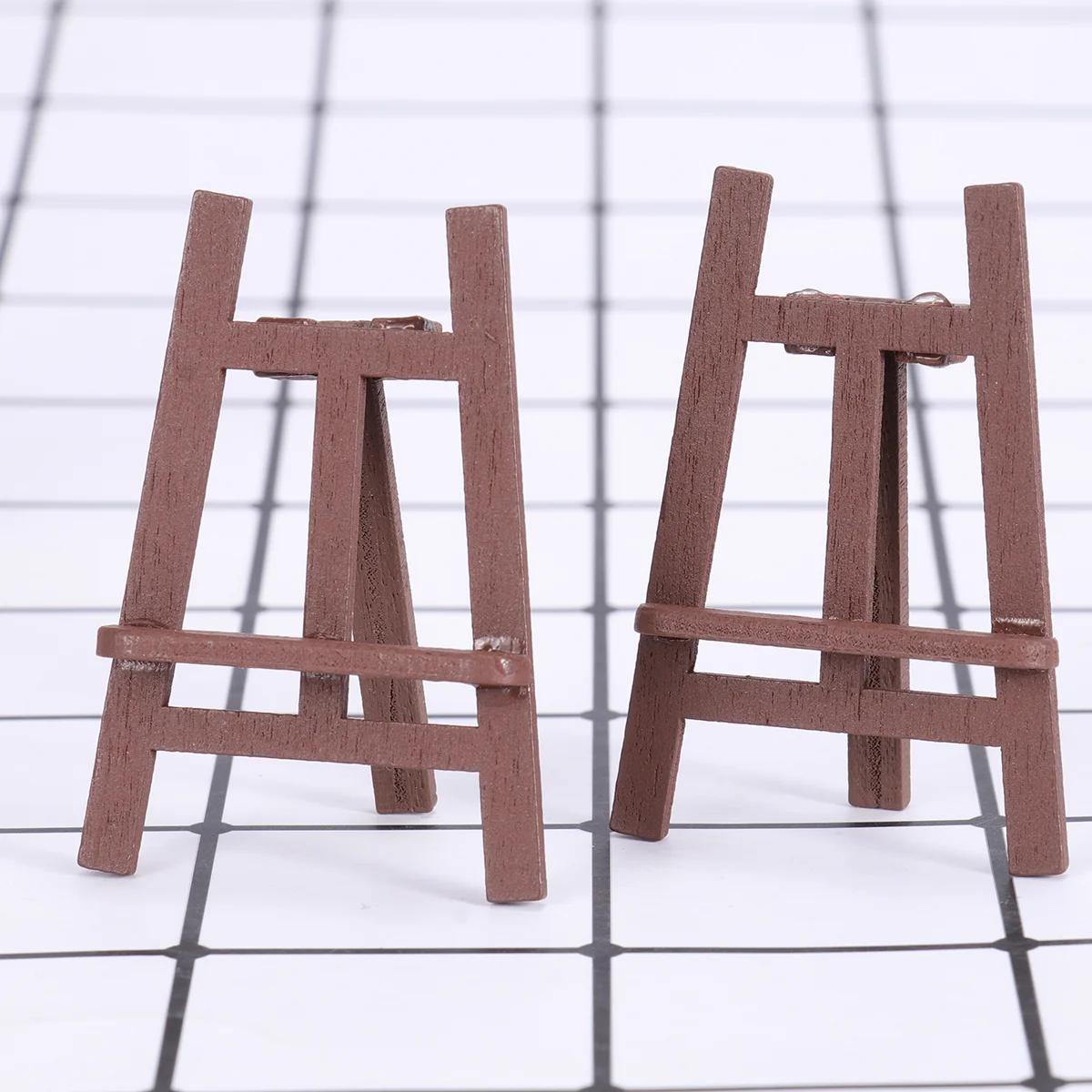 Easel Miniaturestandtable Wooden Mini Holder Woodphoto Display Decoration Wedding Place Christmas Decorative Plates Furniture
Easel Miniaturestandtable Wooden Mini Holder Woodphoto Display Decoration Wedding Place Christmas Decorative Plates Furniture