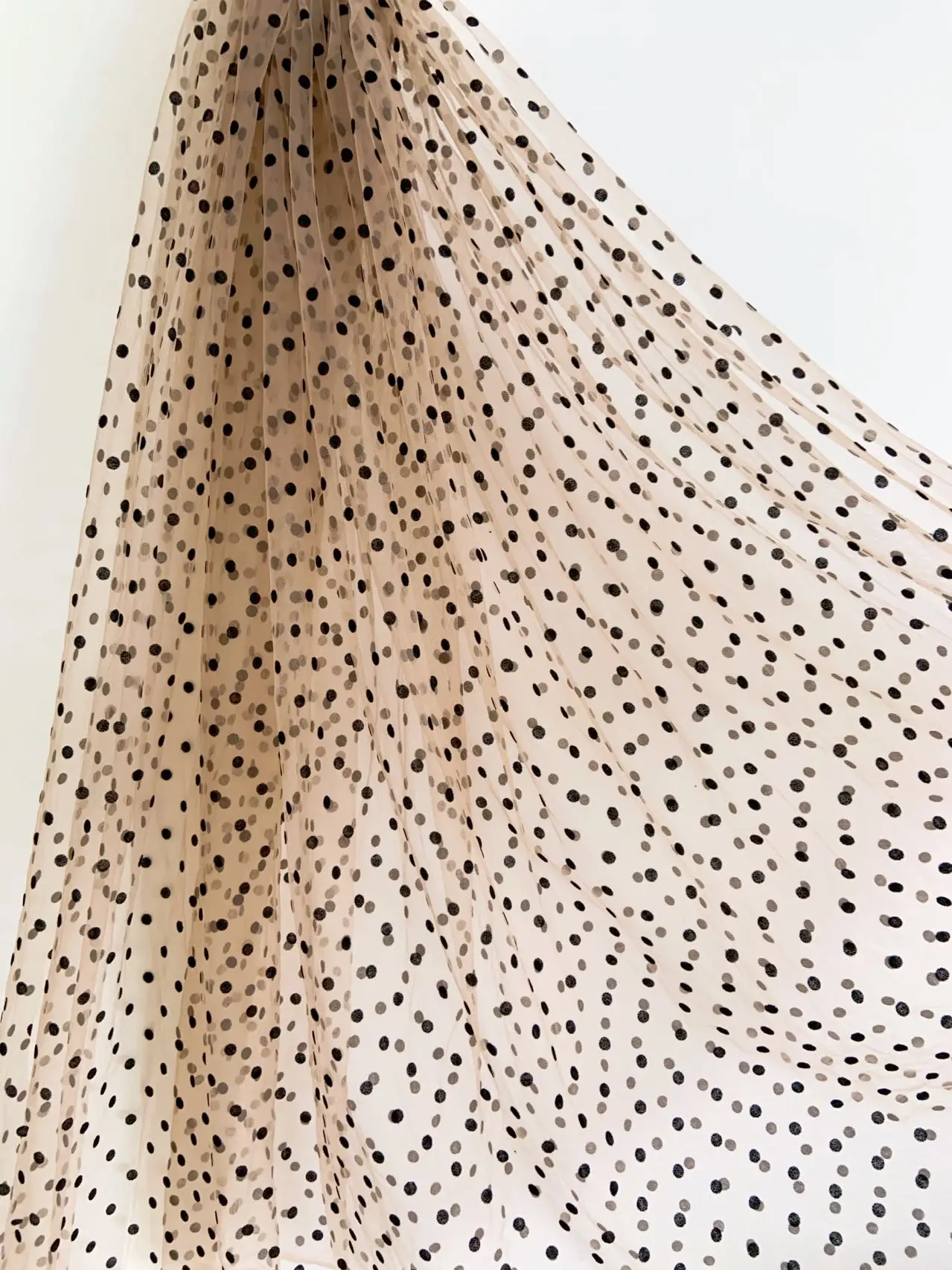 Nude Tan Polka Dot Tulle Lace Fabric Black Point Mesh Gauze for Couture Clothes,Skirt by Yard
Nude Tan Polka Dot Tulle Lace Fabric Black Point Mesh Gauze for Couture Clothes,Skirt by Yard