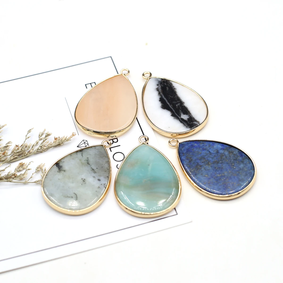 Natural Stone Pendants Water Drop Shape Golden Edge Crystal Agate Stone Charms for Jewelry Making Necklace Bracelet Earrings
Natural Stone Pendants Water Drop Shape Golden Edge Crystal Agate Stone Charms for Jewelry Making Necklace Bracelet Earrings