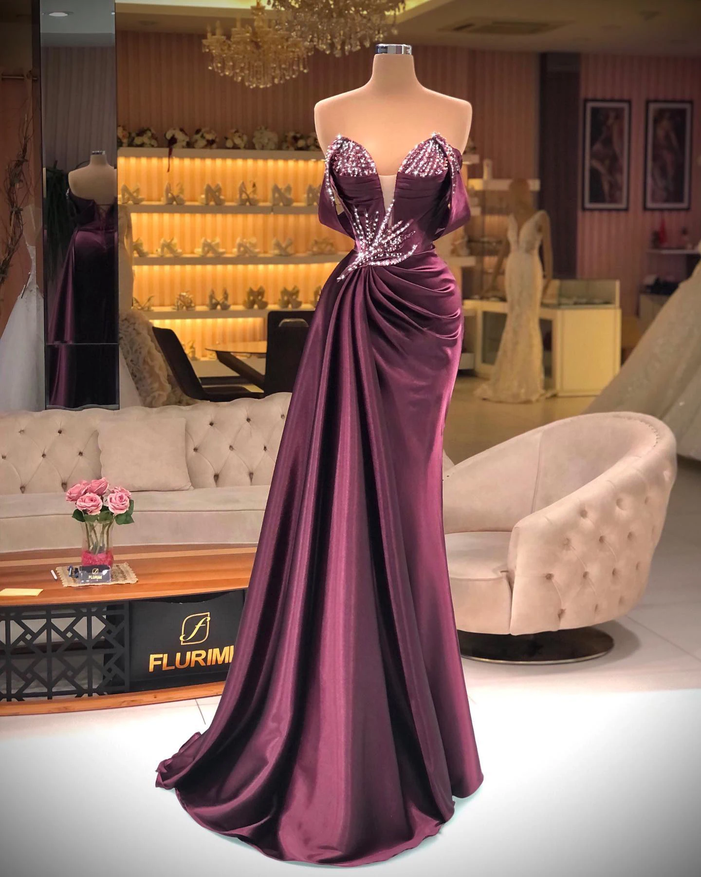 Purple Prom Dresses Trumpet Strapless Floor Length Satin Dubai Arabic Beaded Ruffles Long Prom Gown Evening Dress Robe De Soiree
Purple Prom Dresses Trumpet Strapless Floor Length Satin Dubai Arabic Beaded Ruffles Long Prom Gown Evening Dress Robe De Soiree