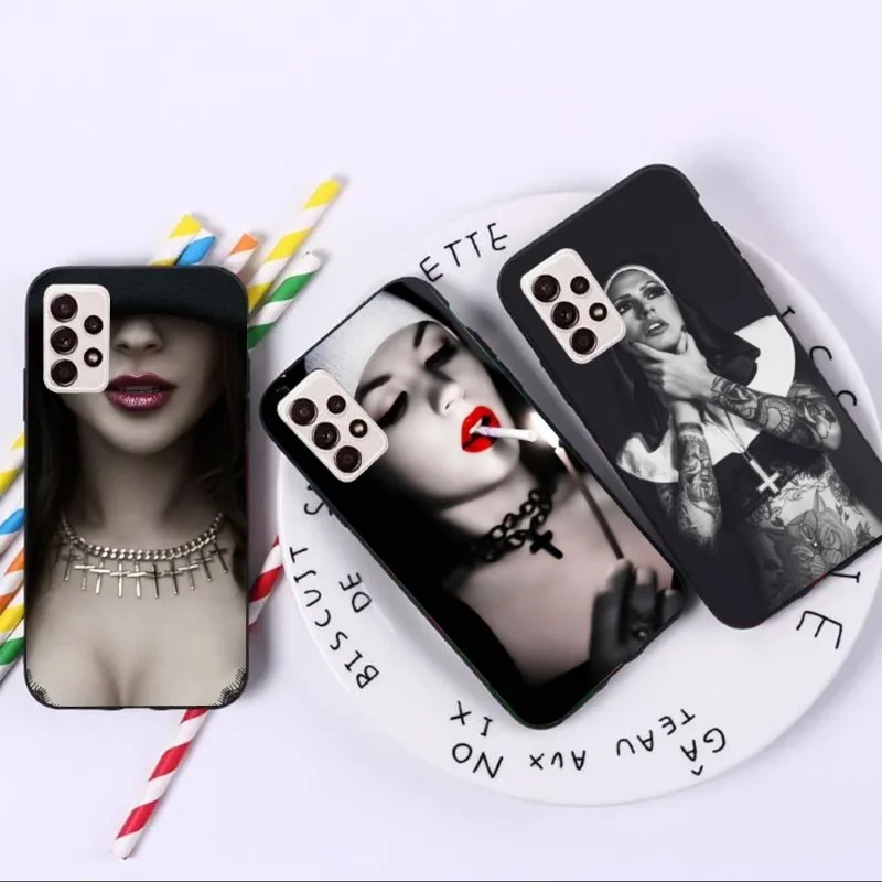 Сексуальный чехол для телефона Rebel Nuns для Samsung A91 A81 A73 A72 A71 A30S A20 A12 A13 A52 A53 4G
Сексуальный чехол для телефона Rebel Nuns для Samsung A91 A81 A73 A72 A71 A30S A20 A12 A13 A52 A53 4G