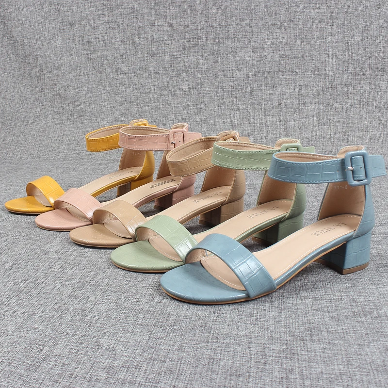 Open Toe Fashion Womens Shoes 2022 Female Sandal Block Heels All-Match Buckle Strap Med Large Size Peep Luxury Girls Chunky Clea
Open Toe Fashion Womens Shoes 2022 Female Sandal Block Heels All-Match Buckle Strap Med Large Size Peep Luxury Girls Chunky Clea