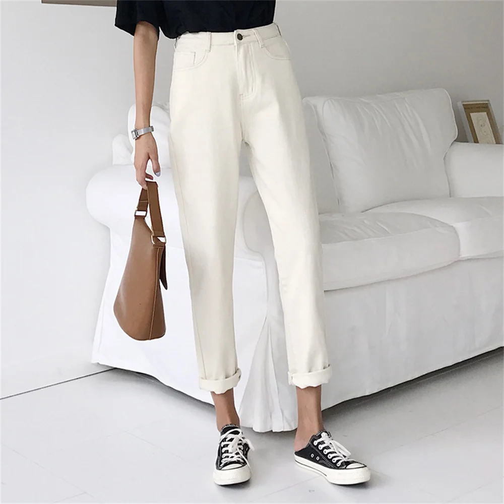 Women's Jeans Spring 2022 Korean Fashion White Harem Pants High Waist Cotton Jean Female Loose Casual Denim Trousers Women
Women's Jeans Spring 2022 Korean Fashion White Harem Pants High Waist Cotton Jean Female Loose Casual Denim Trousers Women