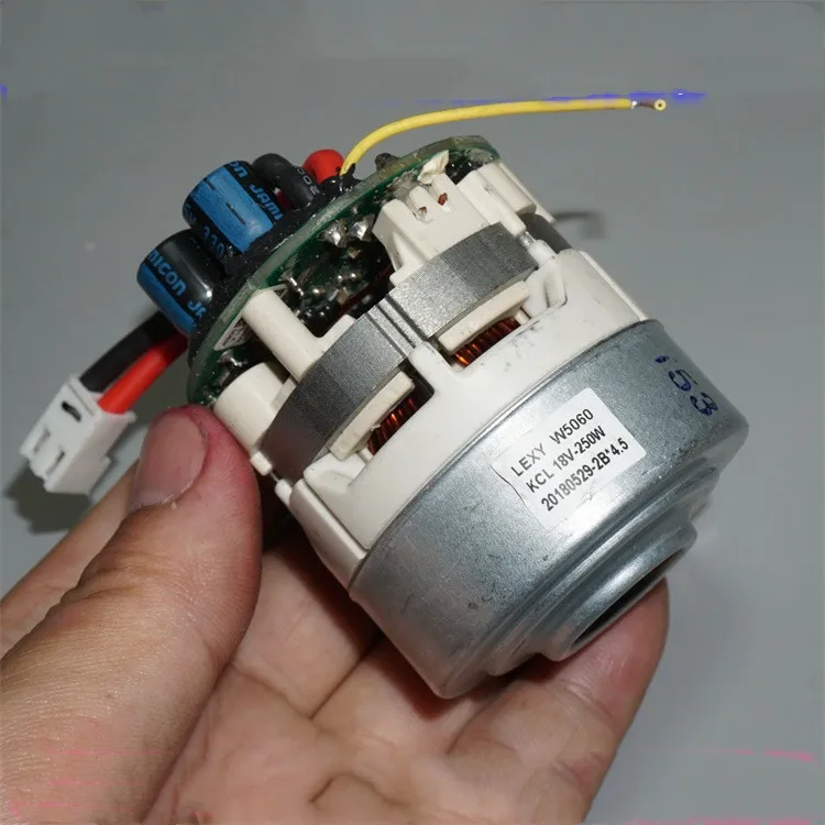 12-18V high-power three-phase brushless fan 50mm ultra-high-speed brushless motor DIY dust blower
12-18V high-power three-phase brushless fan 50mm ultra-high-speed brushless motor DIY dust blower