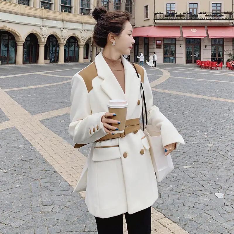 SuperAen 2022 New Woolen Suit Coat Women's Leisure Spring and Autumn Winter Splicing Woolen Coat 
SuperAen 2022 New Woolen Suit Coat Women's Leisure Spring and Autumn Winter Splicing Woolen Coat