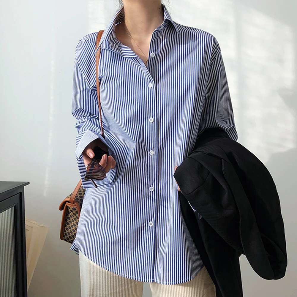 Women's Long-sleeved 2022 Spring New Blue And White Striped Shirt Korean Fashion Ladies Loose Unisex Boyfriend Top Casual Blouse
Women's Long-sleeved 2022 Spring New Blue And White Striped Shirt Korean Fashion Ladies Loose Unisex Boyfriend Top Casual Blouse