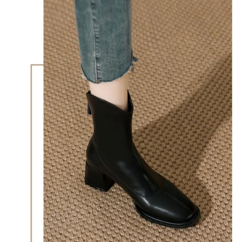 2022 Winter New Thick Pumps Motorcycle Boots Casual Women Square Toe Zipper Snow Warm Botas Women High Heels Chelsea Ankle Boots
2022 Winter New Thick Pumps Motorcycle Boots Casual Women Square Toe Zipper Snow Warm Botas Women High Heels Chelsea Ankle Boots