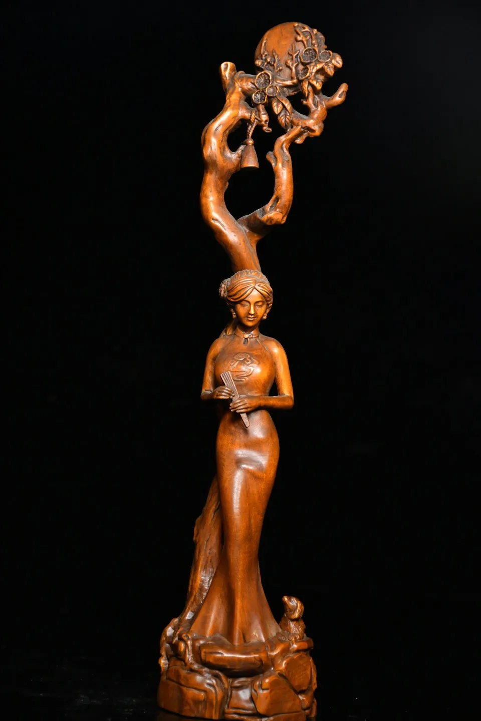 12" Chinese Folk Collection Boxwood One of the four beauties Yang Guifei under the tree Enjoy the moon Gather fortune ornament
12" Chinese Folk Collection Boxwood One of the four beauties Yang Guifei under the tree Enjoy the moon Gather fortune ornament