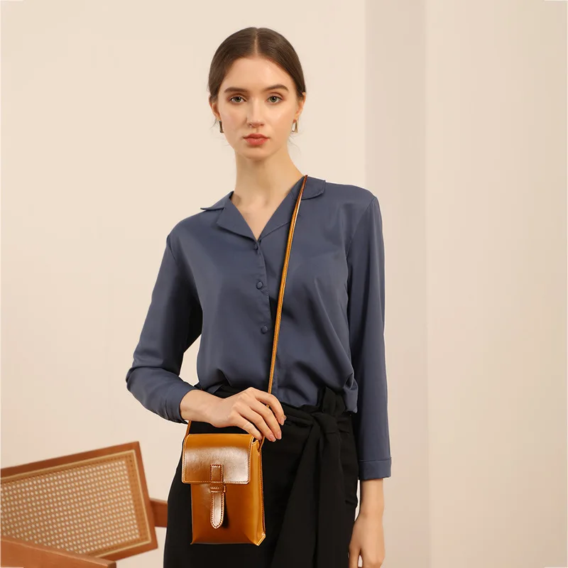 2023 new popular retro PU women's bag fashion all-match mobile phone bag shiny side shoulder diagonal bag hot sale
2023 new popular retro PU women's bag fashion all-match mobile phone bag shiny side shoulder diagonal bag hot sale