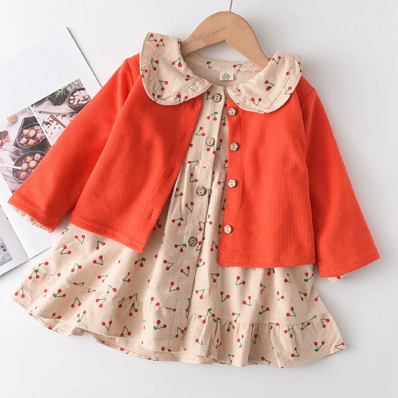 Baby girl autumn suit girls western style top two-piece set floral small coat + cotton cardigan two-piece set
Baby girl autumn suit girls western style top two-piece set floral small coat + cotton cardigan two-piece set