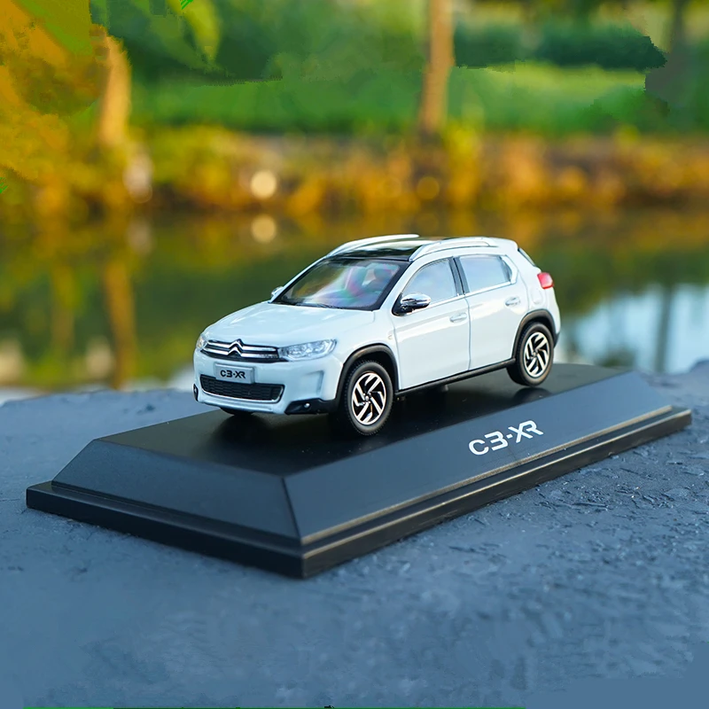 1/43 Citroen C3-XR SUV Alloy Car Model Diecast Metal Toy Miniature Car Model High Simulation Collection Children Gift Decoration
1/43 Citroen C3-XR SUV Alloy Car Model Diecast Metal Toy Miniature Car Model High Simulation Collection Children Gift Decoration