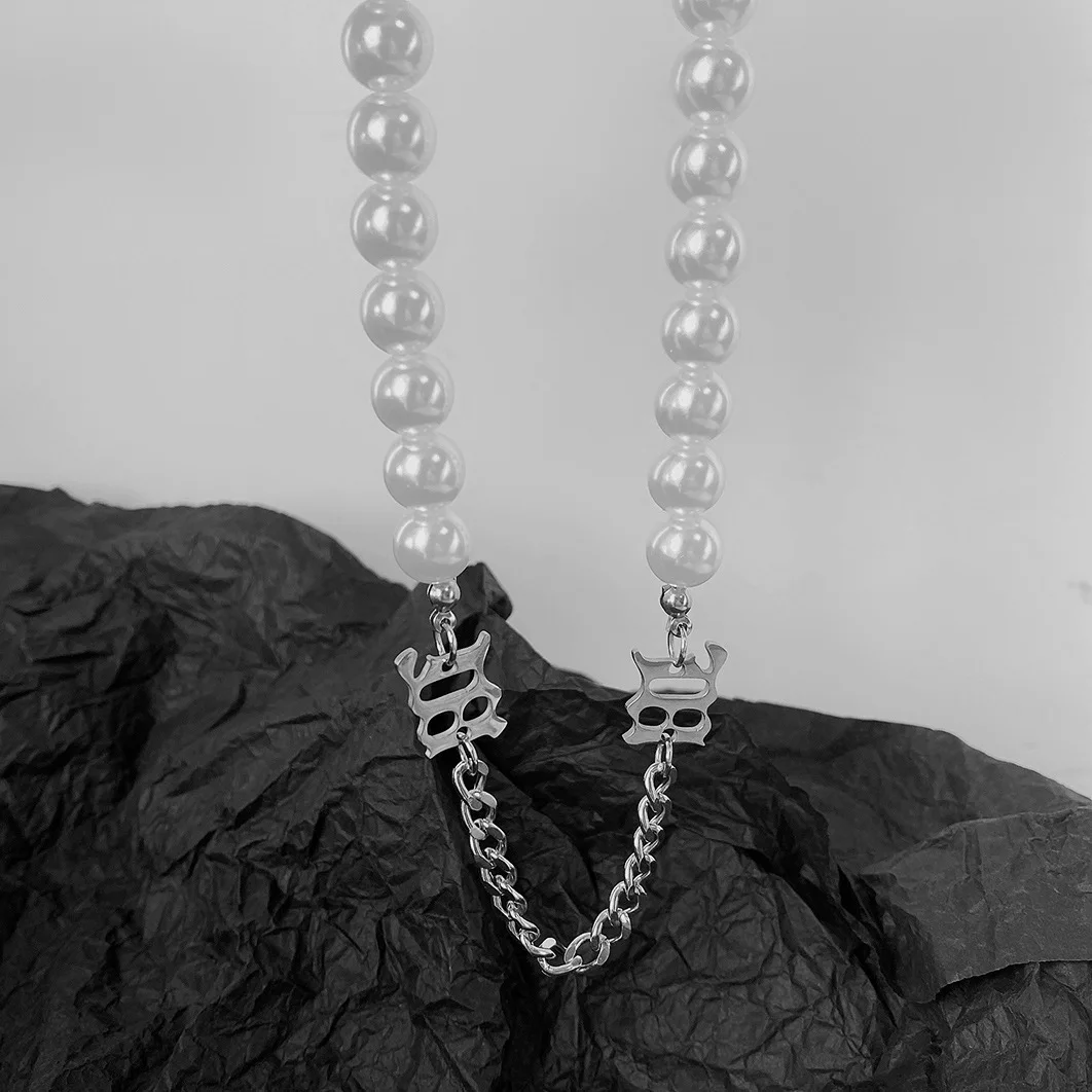 New 2022 Fashion Pearl Stitching Chain M Letter Silver Titanium Steel Necklace for Women Clavicle Chain Party Jewelry
New 2022 Fashion Pearl Stitching Chain M Letter Silver Titanium Steel Necklace for Women Clavicle Chain Party Jewelry