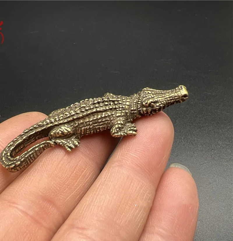 Crocodile figurine Animal activity Doll toy Educational biology Brass mini crocodile statue Table decoration Home geomantic deco
Crocodile figurine Animal activity Doll toy Educational biology Brass mini crocodile statue Table decoration Home geomantic deco