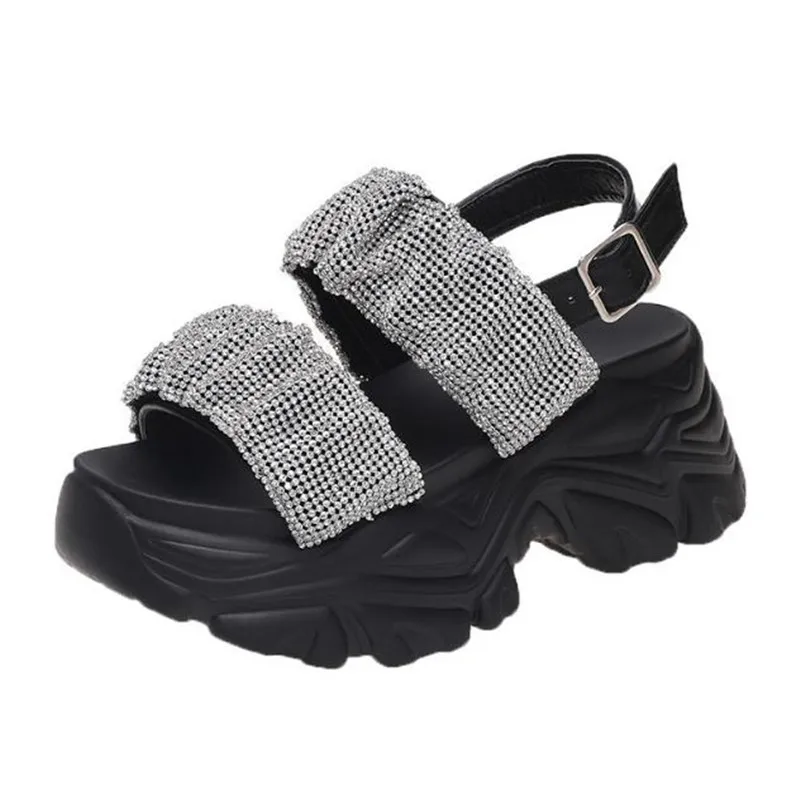 Сандалии женские на платформе 7 см, дышащие шлепанцы на танкетке, пляжные тапочки с кристаллами, массивная обувь, украшения
Сандалии женские на платформе 7 см, дышащие шлепанцы на танкетке, пляжные тапочки с кристаллами, массивная обувь, украшения
