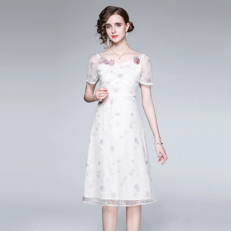 Women's Summer New High-end Temperament French Square Neck Three-dimensional Flower Violet Mesh Embroidery Printed Dress
Women's Summer New High-end Temperament French Square Neck Three-dimensional Flower Violet Mesh Embroidery Printed Dress