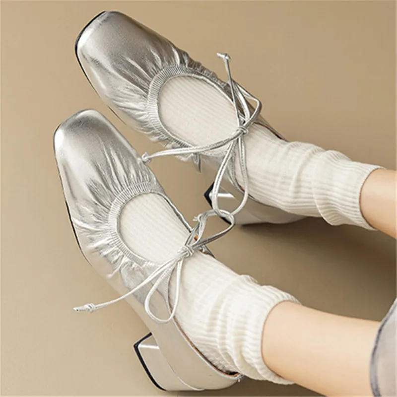 Туфли-лодочки женские из натуральной кожи, на среднем каблуке 
Туфли-лодочки женские из натуральной кожи, на среднем каблуке