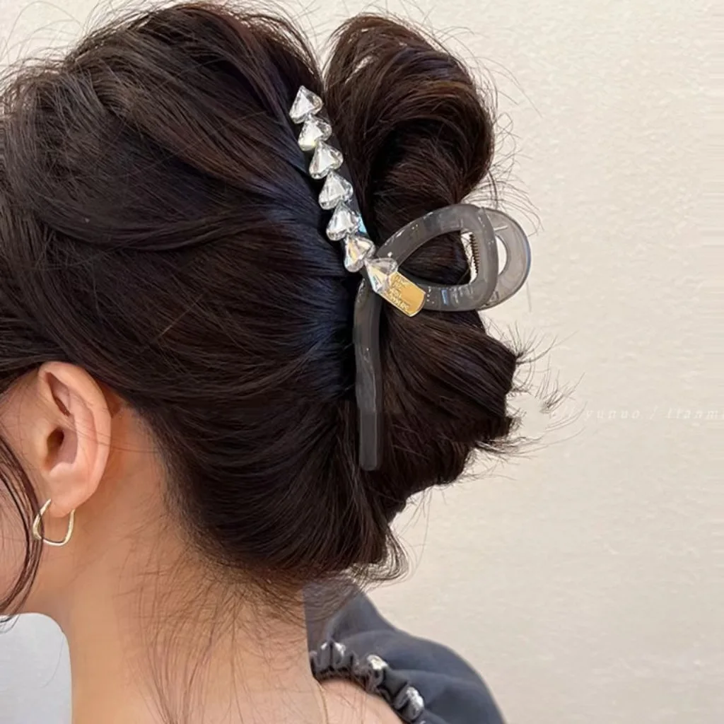 Women Fashion Claw Clip Colorful Plastic large shark clip Girl Temperament Hair Claw Headwear Hairpin Hair Accessories Gift
Women Fashion Claw Clip Colorful Plastic large shark clip Girl Temperament Hair Claw Headwear Hairpin Hair Accessories Gift