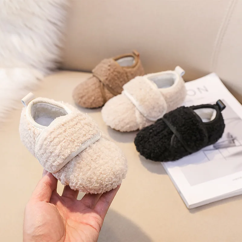 Baby kids shoes for girl Winter Plush Solid Color Classic Light Children Flat Shoes Toddler Hook-loop Anti-slip Boys Girls Shoe
Baby kids shoes for girl Winter Plush Solid Color Classic Light Children Flat Shoes Toddler Hook-loop Anti-slip Boys Girls Shoe