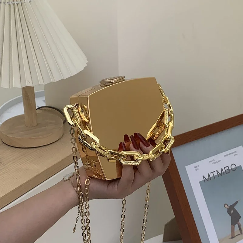 Gold Crossbody Purses Shoulder Evening Bags Box Party Handbags 2022 PVC Chain And Designer Silver Clutch Mini Design Trend Bag
Gold Crossbody Purses Shoulder Evening Bags Box Party Handbags 2022 PVC Chain And Designer Silver Clutch Mini Design Trend Bag