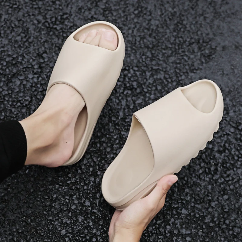 Y Hot Slides for Men 2022 trend Summer Slippers For Men Soft Outside luxury Mens Slipper Beach Shoes Open Toe Sandals Women
Y Hot Slides for Men 2022 trend Summer Slippers For Men Soft Outside luxury Mens Slipper Beach Shoes Open Toe Sandals Women