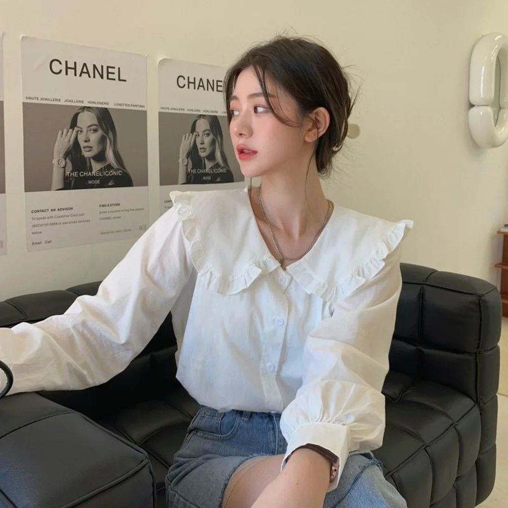 Women's Elegant White Shirt Big Peter Pan Collar Ruffle Edge Blouse Long Sleeve Casual Tops Female Spring Button Up Frill Shirt
Women's Elegant White Shirt Big Peter Pan Collar Ruffle Edge Blouse Long Sleeve Casual Tops Female Spring Button Up Frill Shirt