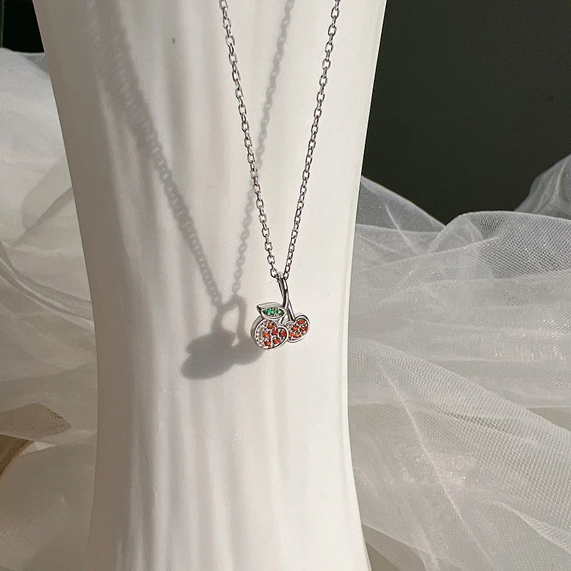 New Hot Selling Silver Color Elegant Sweet Little Cherry Pendant Women's Temperament Necklace Gift P473
New Hot Selling Silver Color Elegant Sweet Little Cherry Pendant Women's Temperament Necklace Gift P473