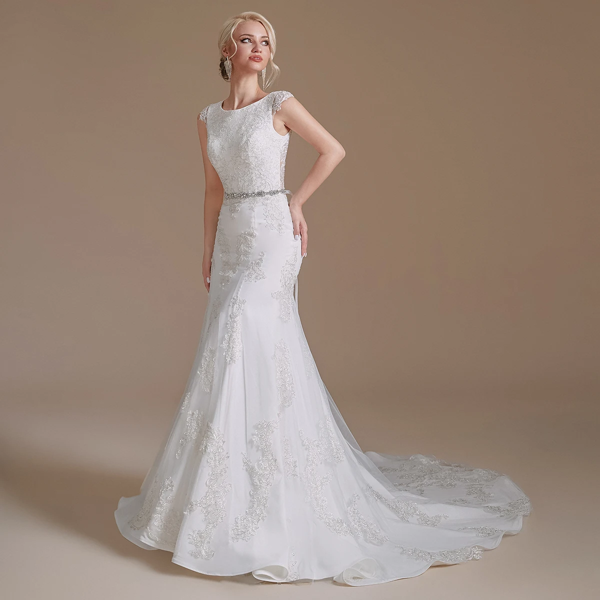 FATAPAESE Lace Appqulies Wedding Dress Mermaid Brush Train Backless Illusion Zipper Bridal Gown Sleeveless vestidos de novia
FATAPAESE Lace Appqulies Wedding Dress Mermaid Brush Train Backless Illusion Zipper Bridal Gown Sleeveless vestidos de novia