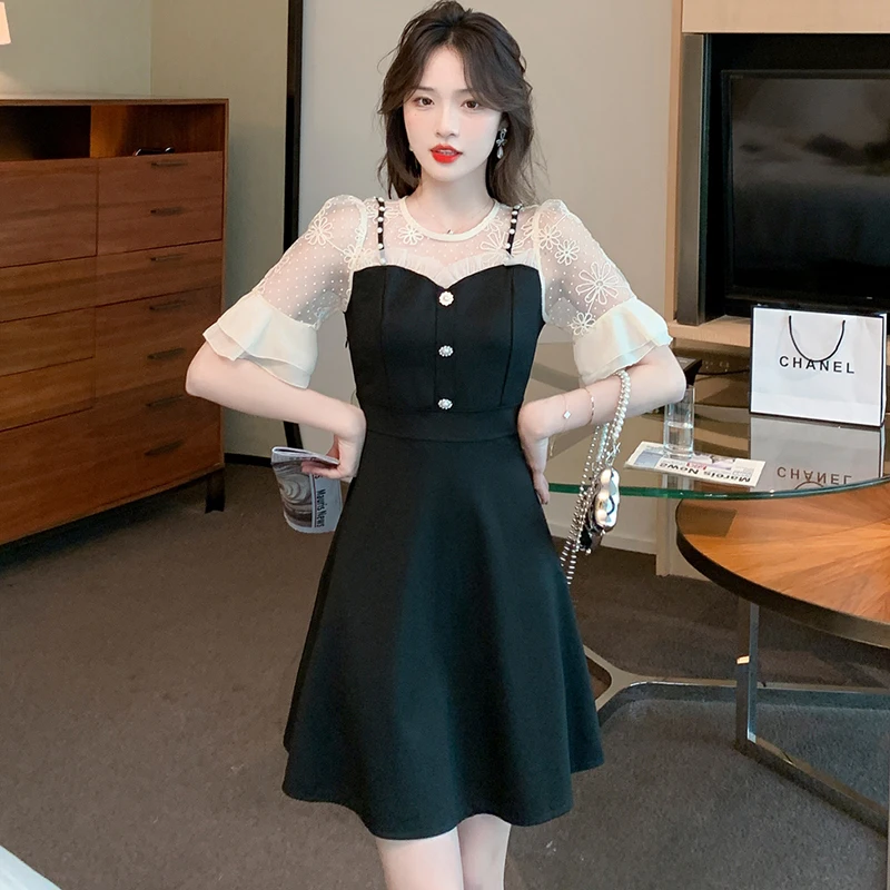 2022 Black Patchwork Mesh Hollow Out Sexy Mini Dress Summer New Butterfly Sleeve Chic Dress Women Vintage Party Evening Vestidos
2022 Black Patchwork Mesh Hollow Out Sexy Mini Dress Summer New Butterfly Sleeve Chic Dress Women Vintage Party Evening Vestidos