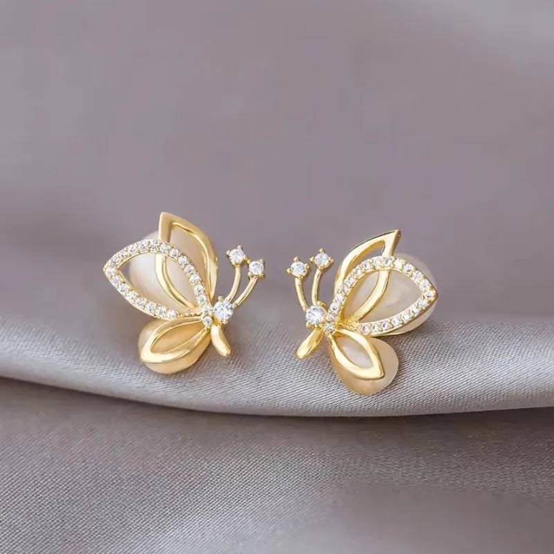 Exquisite Butterfly Opal Earrings for Women Hollow Design Zircon Ear Stud Party Wedding Jewelry Accessories Gifts Wholesale
Exquisite Butterfly Opal Earrings for Women Hollow Design Zircon Ear Stud Party Wedding Jewelry Accessories Gifts Wholesale