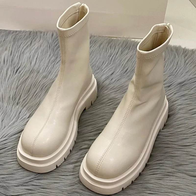 2022 Style PU Leather Platform Shoes Women Boots Round Toe Zipper Autumn and Winter Fashion Ankle Female Sense Motorcycle Boots
2022 Style PU Leather Platform Shoes Women Boots Round Toe Zipper Autumn and Winter Fashion Ankle Female Sense Motorcycle Boots