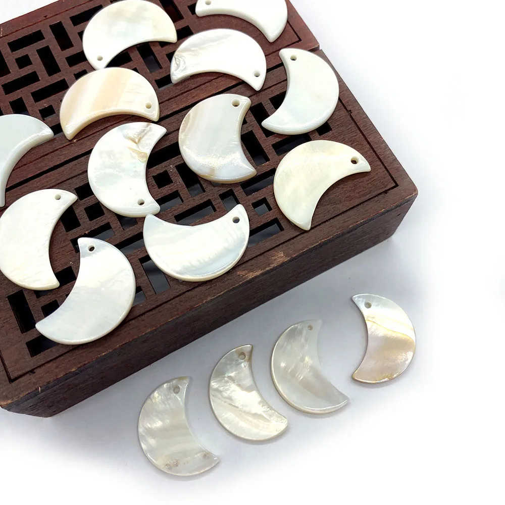 Natural Freshwater Shell Moon Shape Pendant 15x28mm For DIY Charm Fashion Jewelry Necklace Earrings Handmade Ornament Accessorie
Natural Freshwater Shell Moon Shape Pendant 15x28mm For DIY Charm Fashion Jewelry Necklace Earrings Handmade Ornament Accessorie