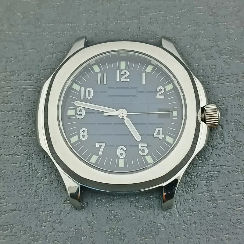 39mm Silver Watch 316L stainless steel case Glass case back sapphire glass to fit NH35 movement customizable logo dial
39mm Silver Watch 316L stainless steel case Glass case back sapphire glass to fit NH35 movement customizable logo dial