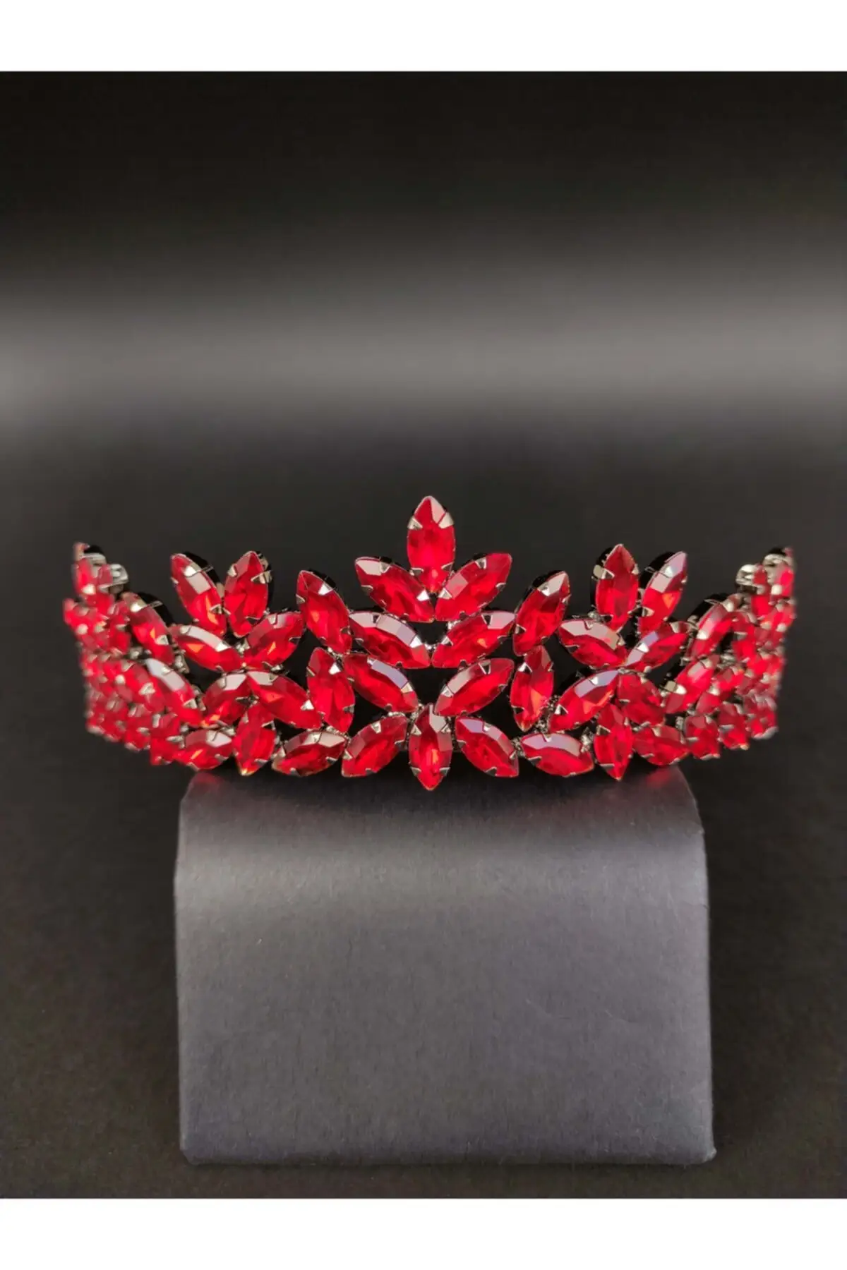 Bridal Accessories Black Metallic Bridal Crown With Red Crystal Stone Wedding Handmade For Bride And Bride
Bridal Accessories Black Metallic Bridal Crown With Red Crystal Stone Wedding Handmade For Bride And Bride
