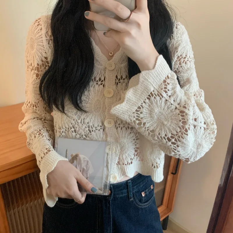 Women Blouses Solid Shirts Hollow Out V-neck Spring Autumn Long Sleeve Tops Fashion Elegant Casual Korean Style Ulzzang Chic New
Women Blouses Solid Shirts Hollow Out V-neck Spring Autumn Long Sleeve Tops Fashion Elegant Casual Korean Style Ulzzang Chic New