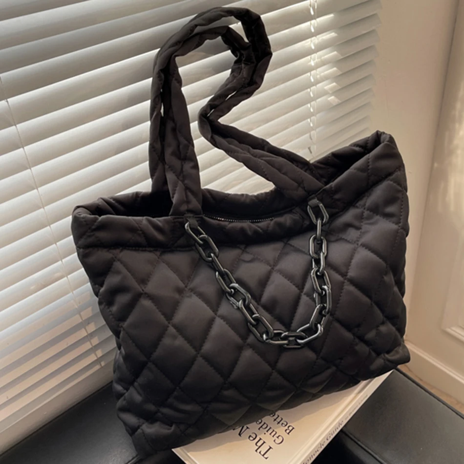 Large Capacity Sac Women's Padded Top-handle Bags Fashion Big Shoulder Bags for Women 2022 Female Shopper Bag Luxury Hand Bags
Large Capacity Sac Women's Padded Top-handle Bags Fashion Big Shoulder Bags for Women 2022 Female Shopper Bag Luxury Hand Bags
