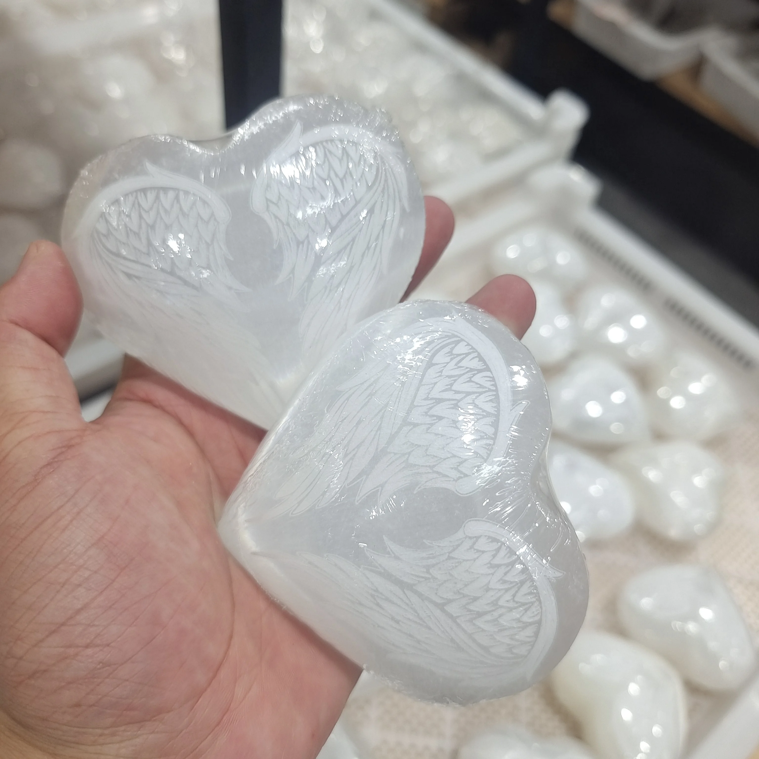 Natural White Selenite Rough Mineral Specimen Healing Crystal Heart Shape angel wing Stone Carving Home Decor Gifts 1Pcss
Natural White Selenite Rough Mineral Specimen Healing Crystal Heart Shape angel wing Stone Carving Home Decor Gifts 1Pcss