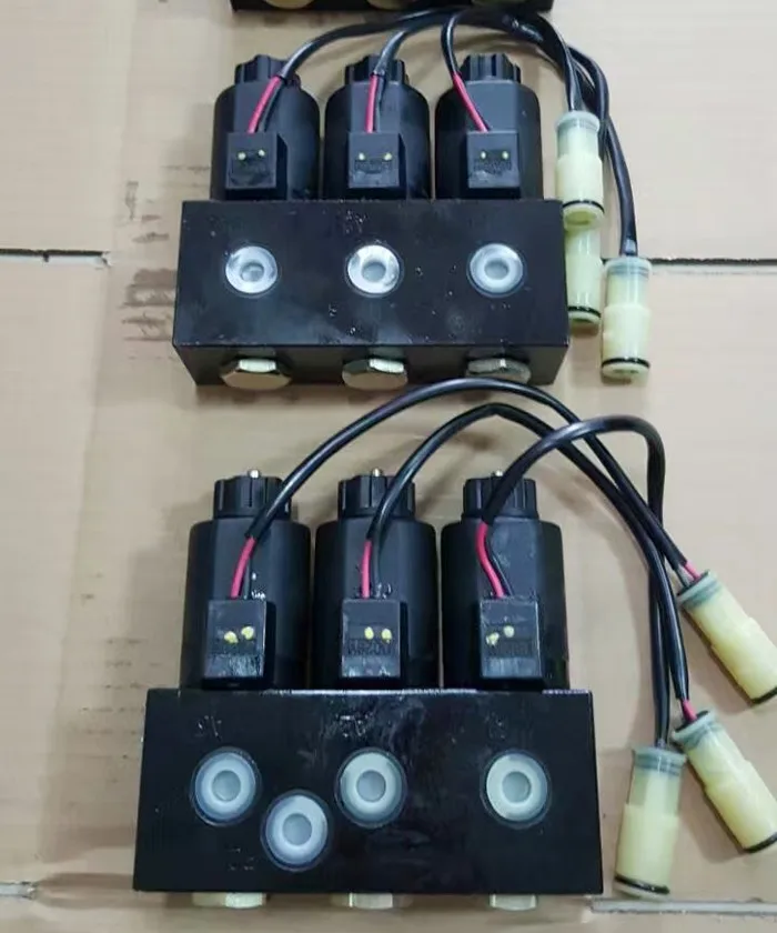 Электромагнитный клапан EC210B, тройные клапаны в сборе для деталей экскаватора 14526664
Электромагнитный клапан EC210B, тройные клапаны в сборе для деталей экскаватора 14526664