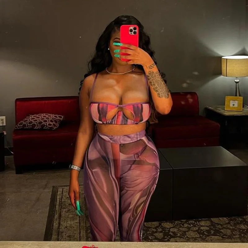 Two Piece Set Women Sexy Mesh Printing Cut Out Cleavage Camisole+Mid Waist Color Blocking Pants High Streetwear Lady Suits
Two Piece Set Women Sexy Mesh Printing Cut Out Cleavage Camisole+Mid Waist Color Blocking Pants High Streetwear Lady Suits